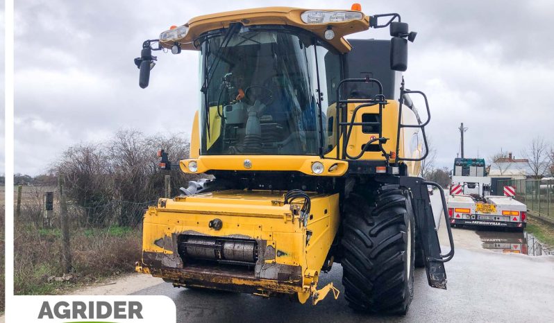 
								New Holland CR 8070 full									