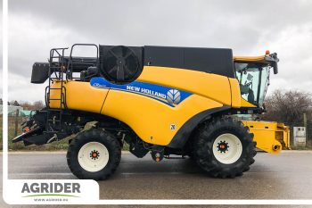 New Holland CR 8070