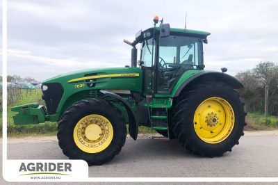 John Deere 7830