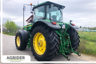 John Deere 7830