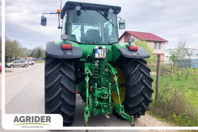 John Deere 7830