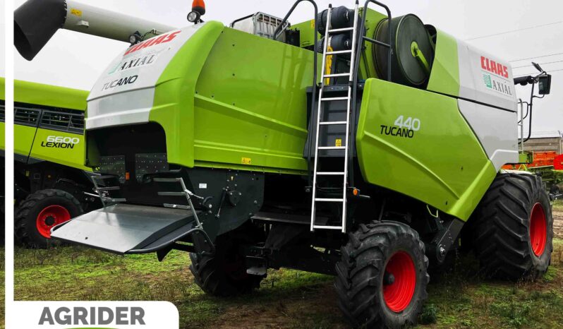 
								Claas Tucano 440 full									