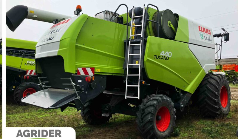 
								Claas Tucano 440 full									