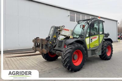 Claas Scorpion 7045