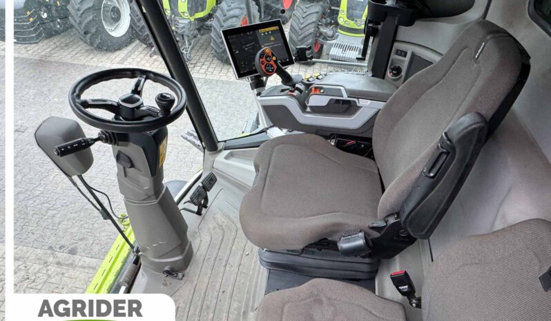 
								Claas Trion 650 full									