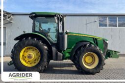 John Deere 8335 R