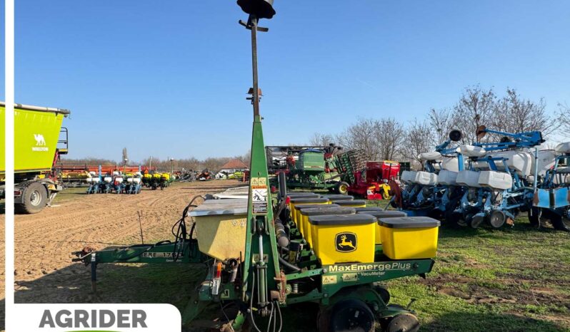 
								John Deere 1750 full									