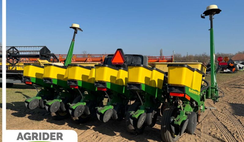 
								John Deere 1750 MaxEmerge XP full									