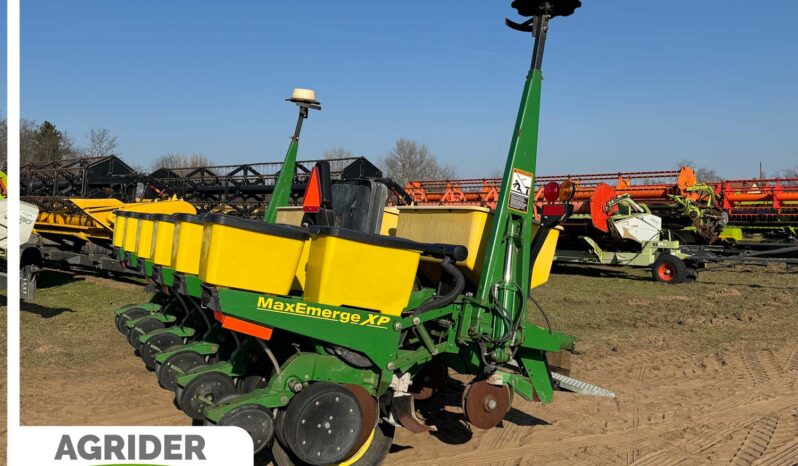 
								John Deere 1750 MaxEmerge XP full									