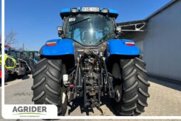 New Holland T 7060