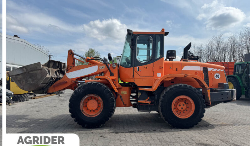 
								Doosan DL 200 full									